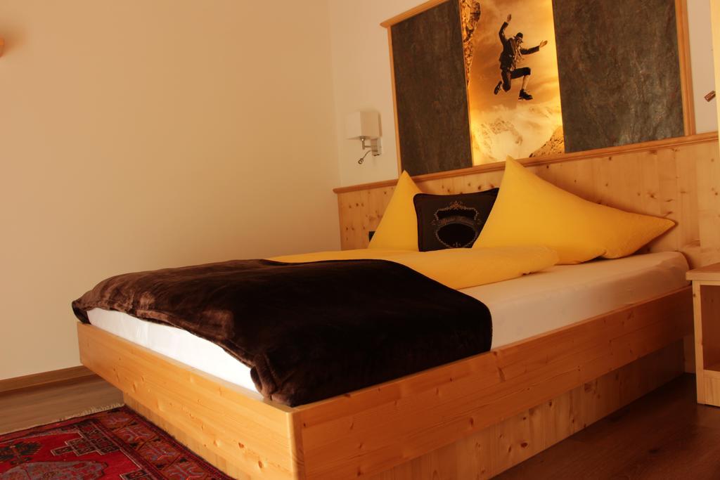 Haus Hintertux Hotel Luaran gambar